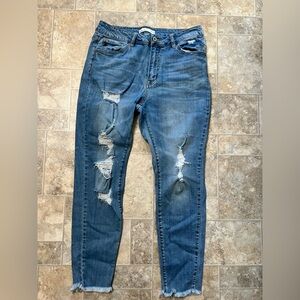 Women’s KanCan distressed jeans sz 30